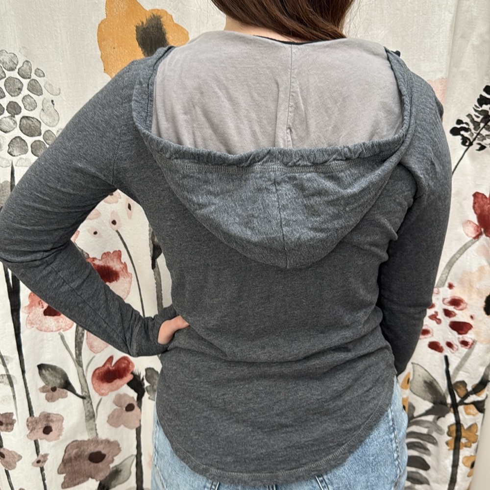 Women’s Crazy Shirts Grey Hawaiian Turtle Print Sweatshirt. Size S - Picture 3 of 13